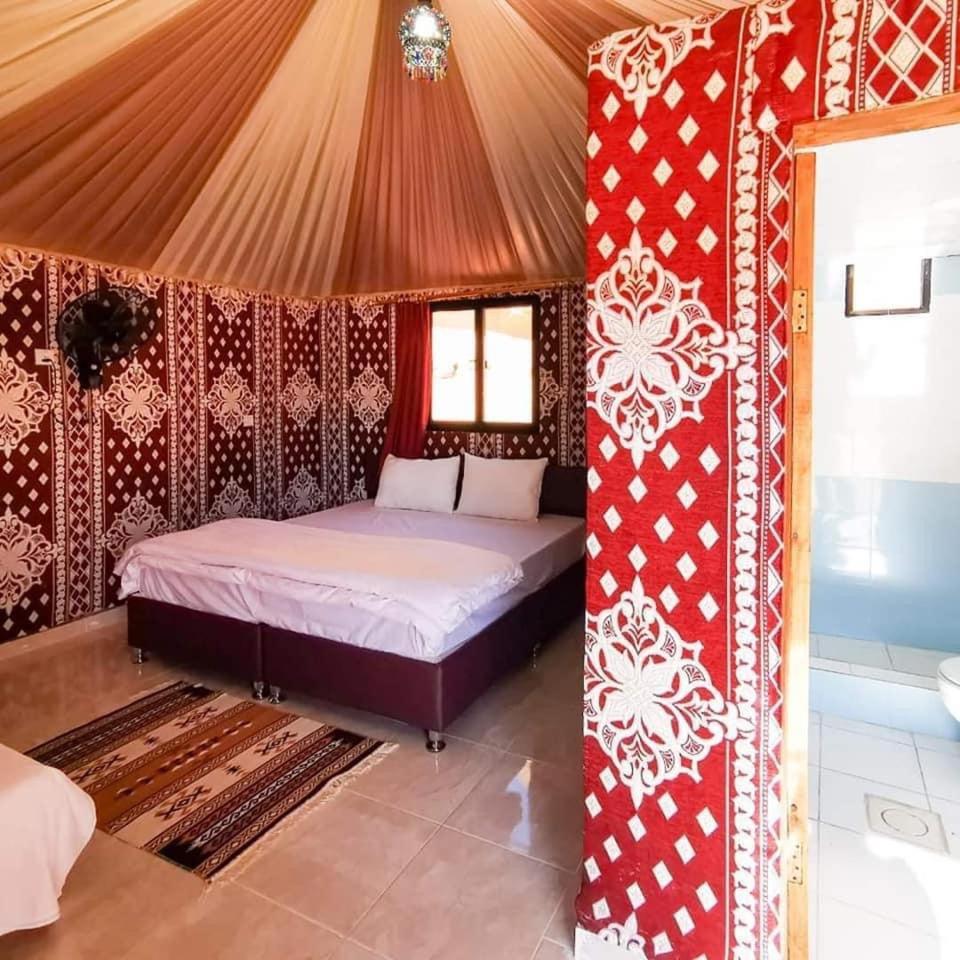 Wadi Rum-Bedouin Tents And Jeep Tours Kültér fotó