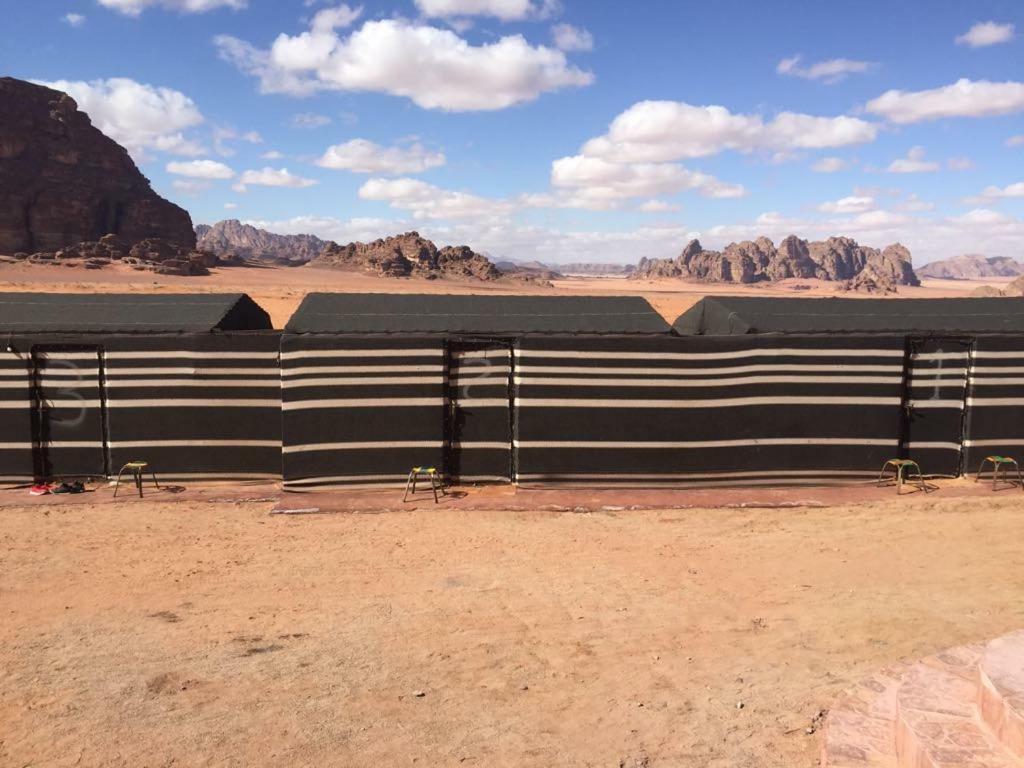 Wadi Rum-Bedouin Tents And Jeep Tours Kültér fotó
